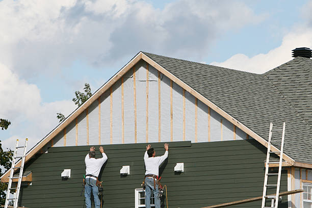 Professional Siding Installation technician working in Heathsville, VA